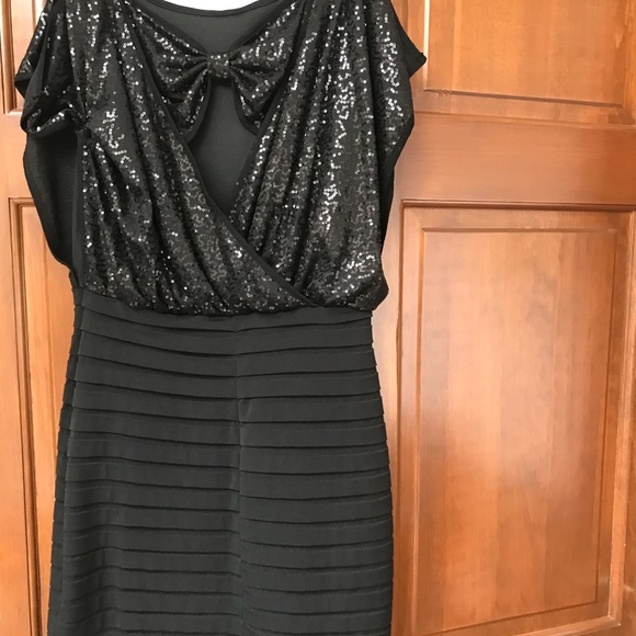 Evening short dress - Picture 2 of 2